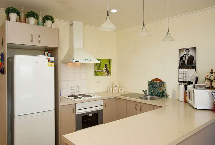 283 The Ridgeway Stoke_5