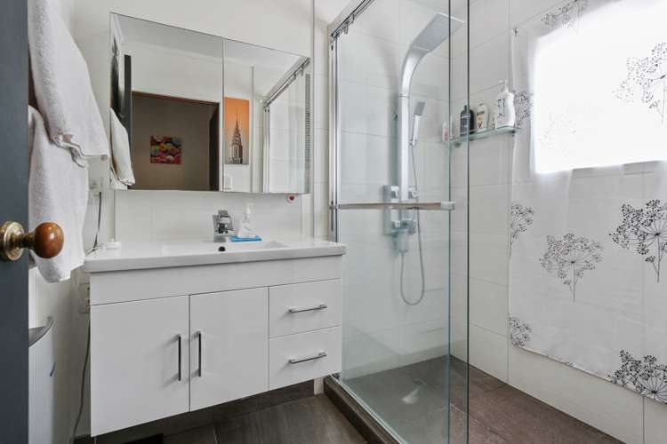 2/1605 Great North Road Waterview_9