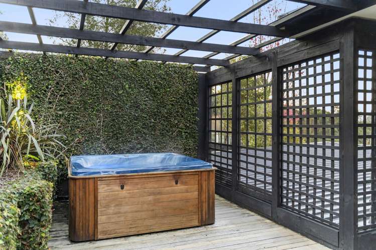 54 Staincross Street Green Bay_14