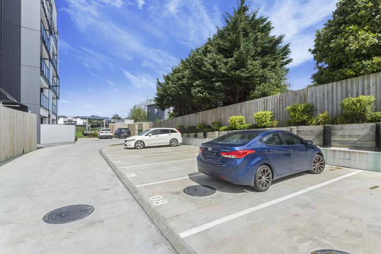 404/12 Barrack Road Mount Wellington_10