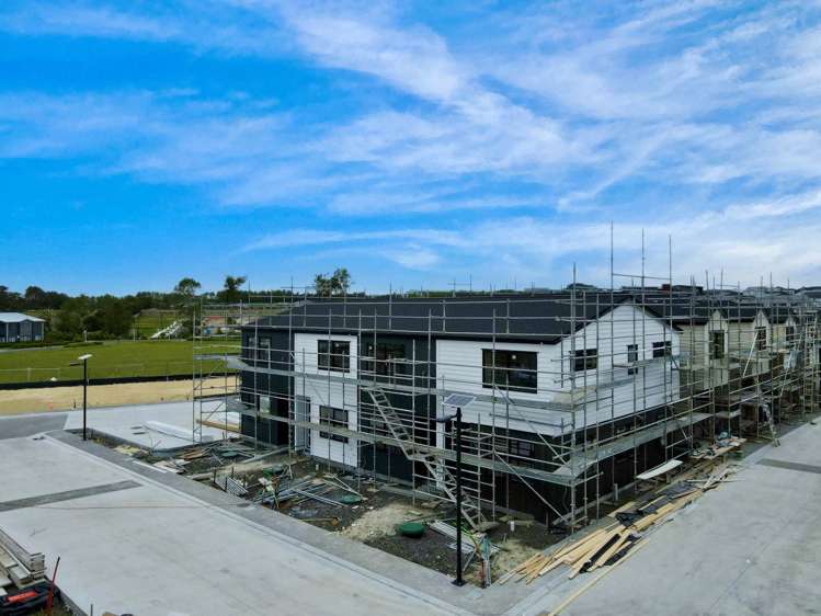 1/75 Te Taruna Drive_0