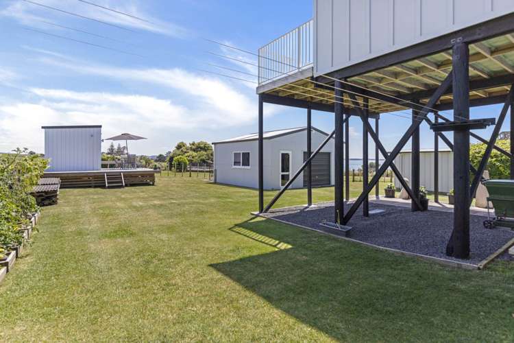 499 Grahams Beach Road Awhitu_30