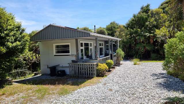 2 Ross Place Punakaiki_2