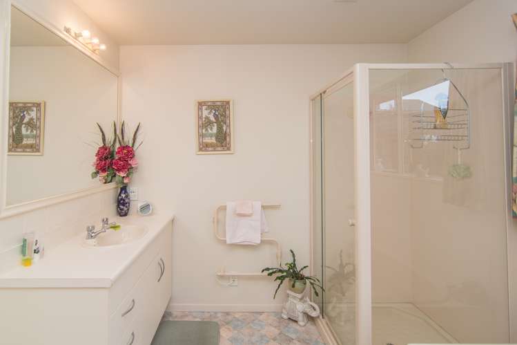 2/2a Chalmers Street Highfield_14