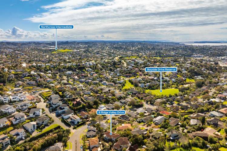 8 Ridge Valley Drive Browns Bay_21