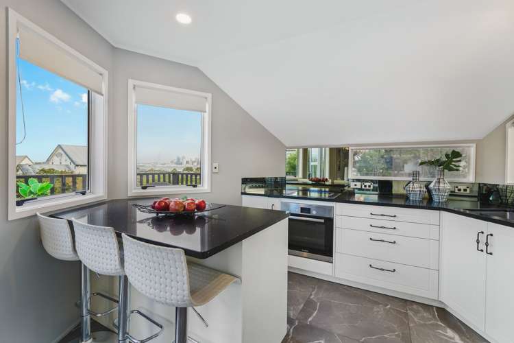 2/5 Bruce Street Northcote Point_13