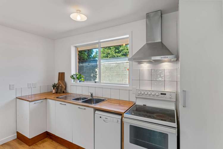 2/170 Sawyers Arms Road Bishopdale_7