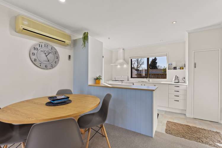 2/2 Langbein Street Stoke_10