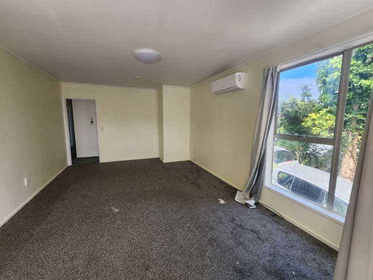 22 Parrs Cross Road 11401_2