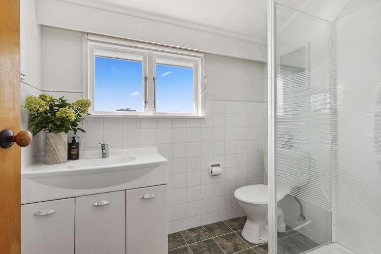 21 Waikare Street Karori_23