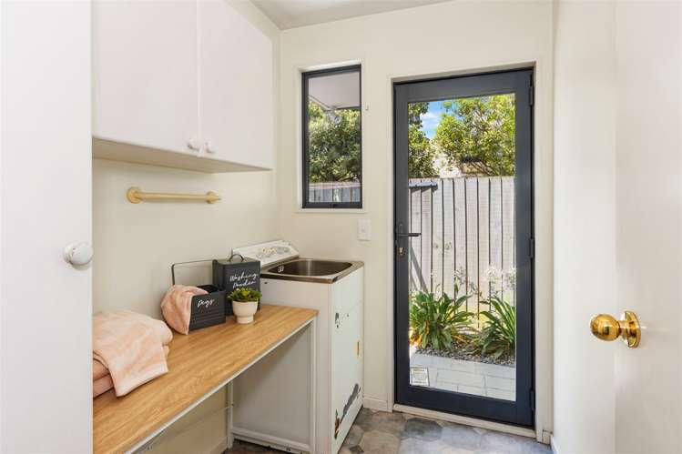 2 Anglesea Avenue Parklands_13