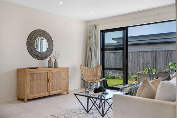 17 Doidge Street Beachlands_11