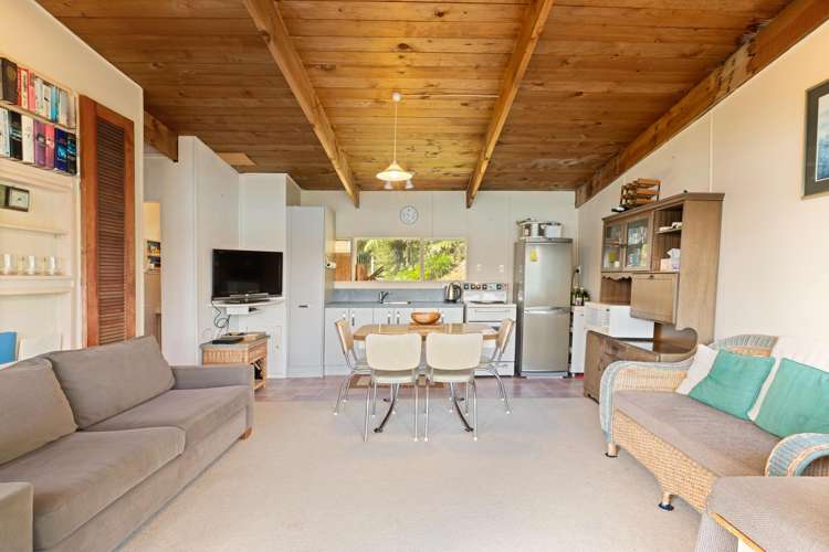 2453 Kenepuru Road_4