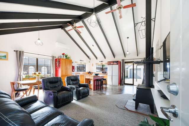 7 Willowbank Crescent Feilding_3