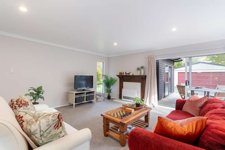 71 Blue Mountains Road Pinehaven_5