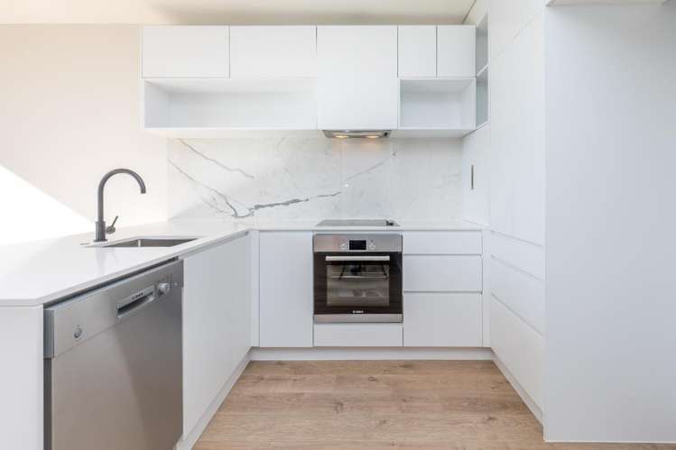 10 Central Road 1703_9