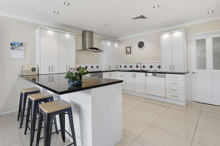100 Falcon Drive_0