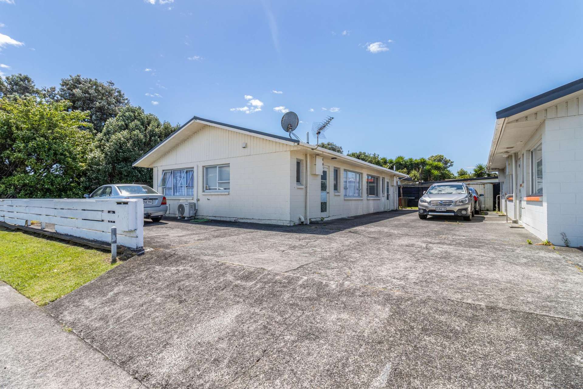 2/4 Herekawe Drive Spotswood_0