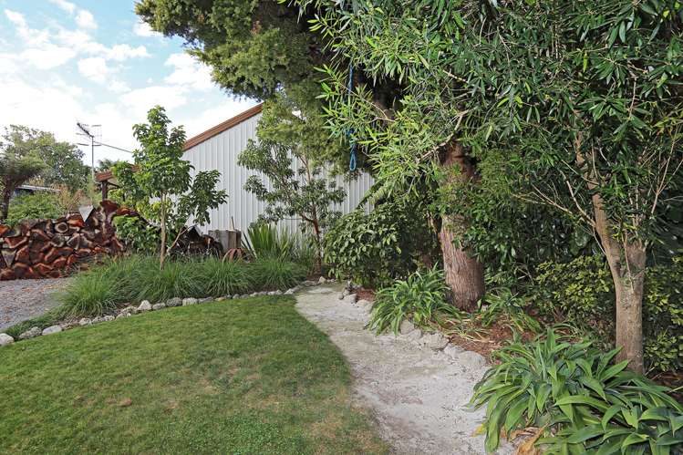 19 Allens Lane Clive_18