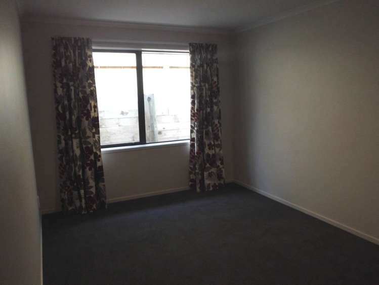 4 Austen Way Hairini_7