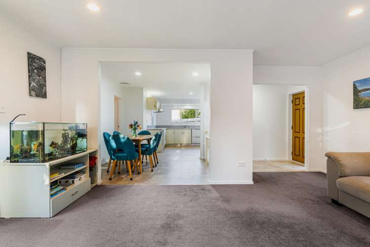 19 Brookvale Park Stanmore Bay_9