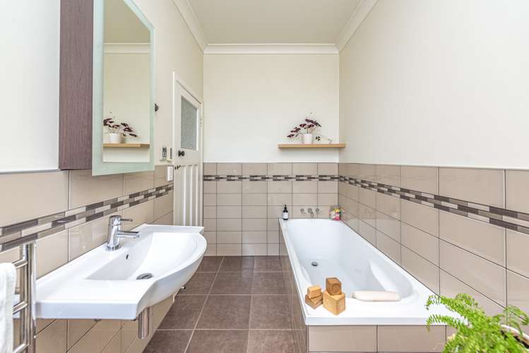 23 Moore Avenue Tawhero_8