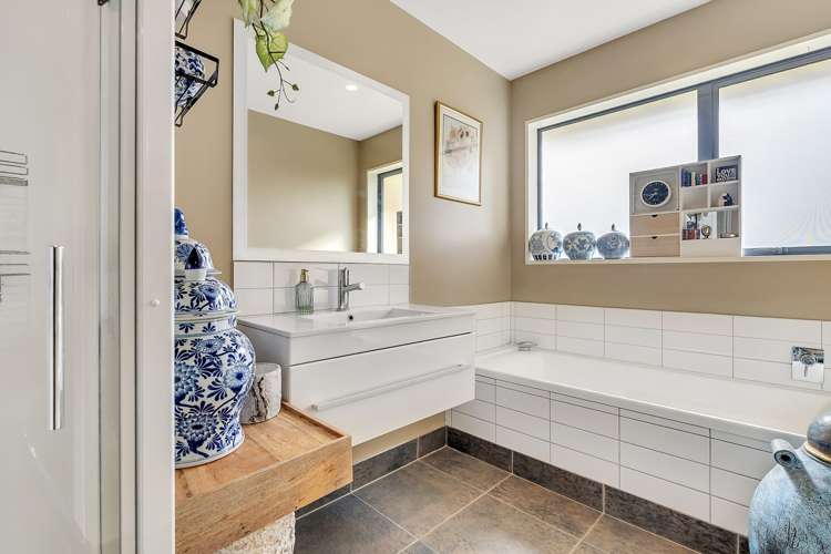 10 Ethereal Crescent Cromwell_14