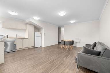 3 Chiefs Court_3