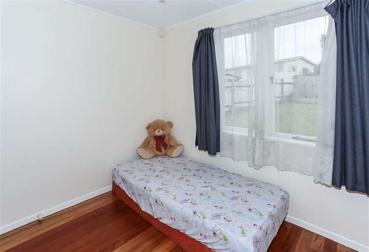 29 Kayes Road Pukekohe_13