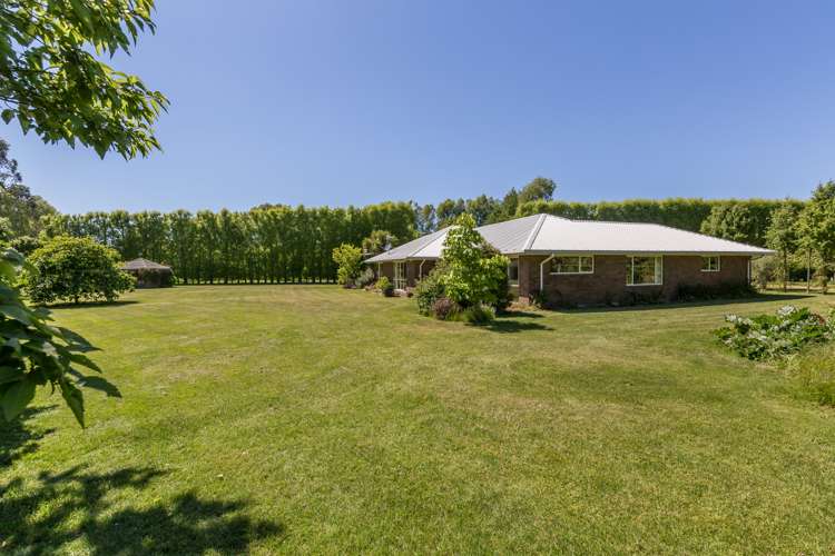 27 Guys Road Yaldhurst_32