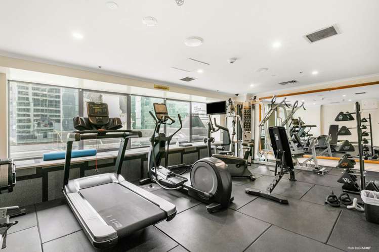 1702/8 Albert Street City Centre_15