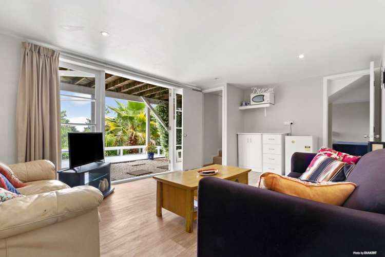 133 Glengarry Road Glen Eden_9