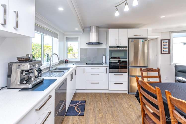 34 Selwyn Crescent College Estate_2