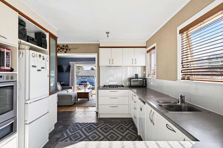 5 Armstrong Avenue_4