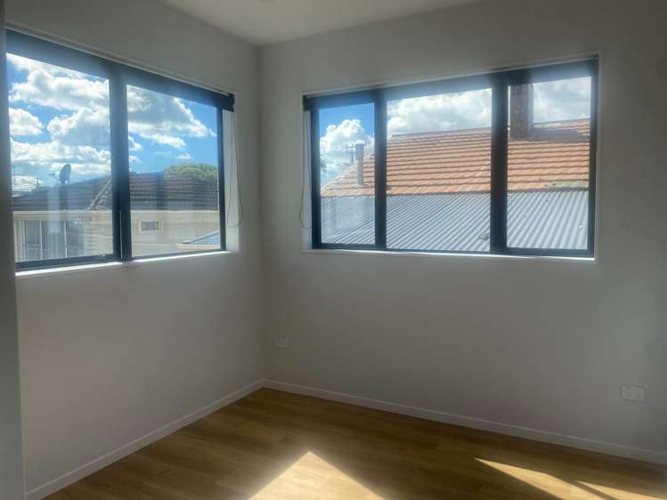 61 Commissariat Road Mt Wellington_8