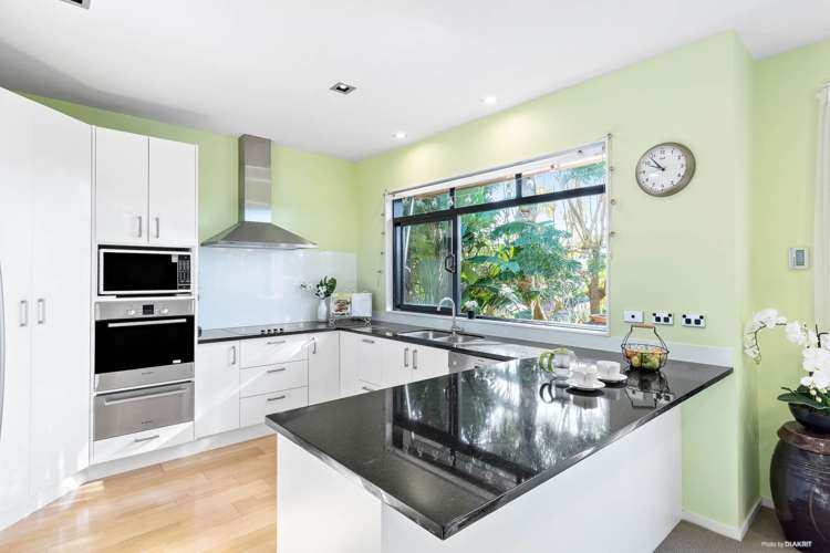 51 Pine Harbour Parade Beachlands_0