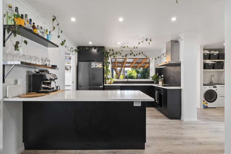 182 Kimbolton Road Feilding_4