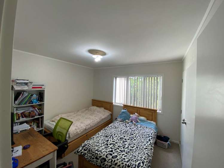 13/15 Andersons Road Oteha_5