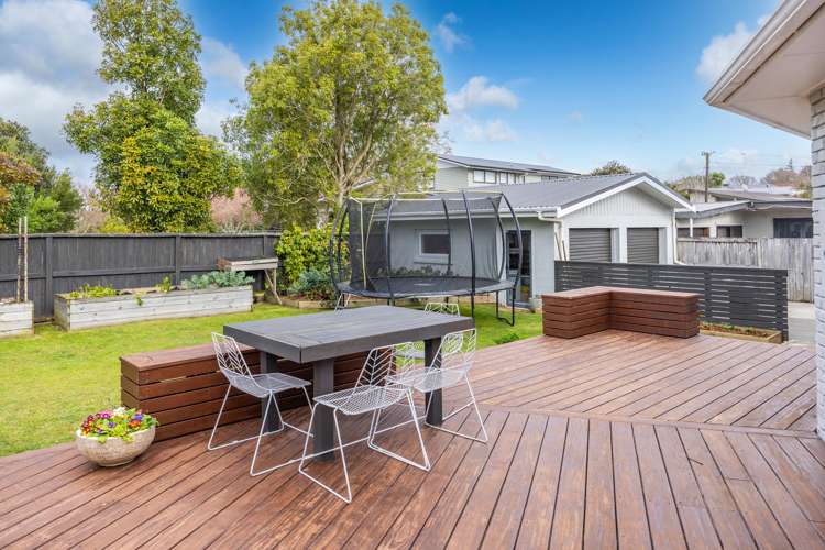 7 Manapouri Place Glenview_16