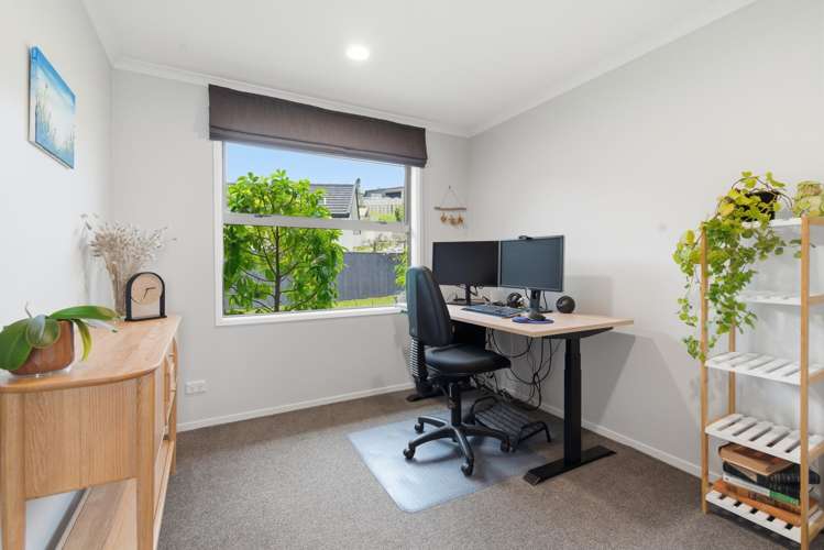 7 Caldera Crescent Pyes Pa_9