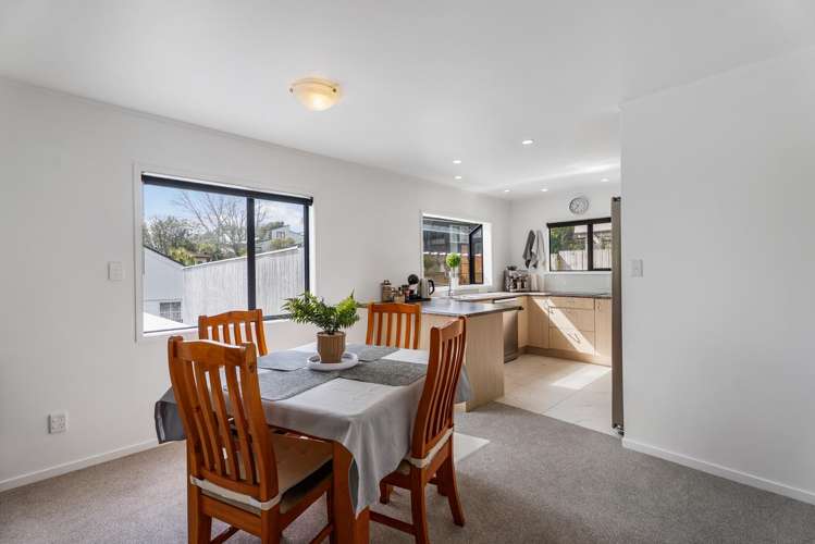 2/67 Langana Avenue Browns Bay_6