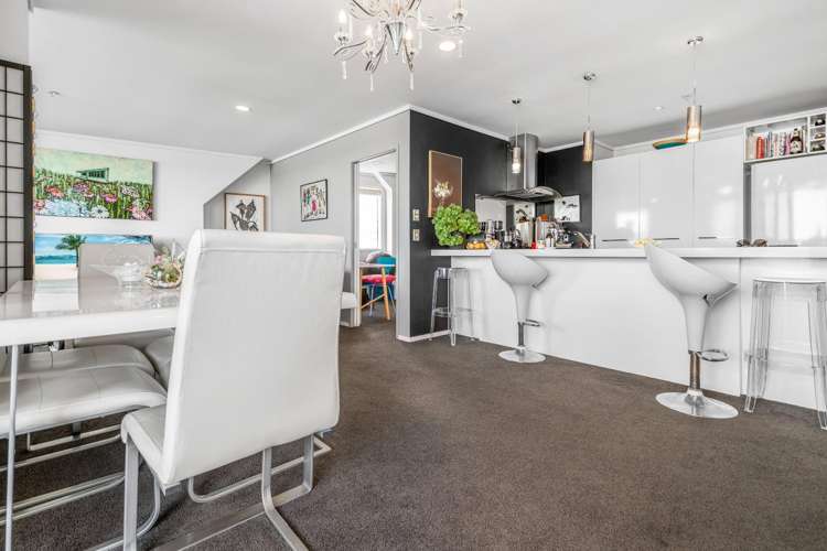 1006/72 Devonport Road_8