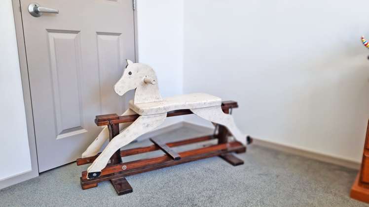 123 Basley Road Owhata_13