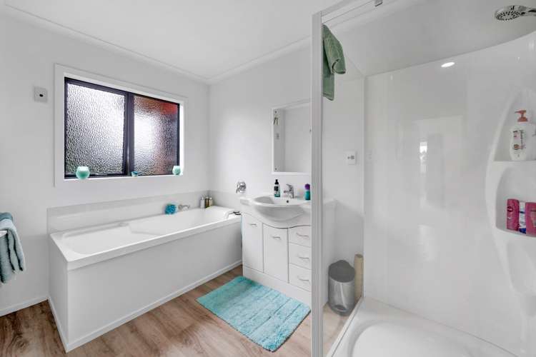 12 Beach Road Urenui_10