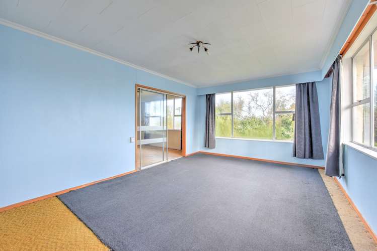 6 Dale Crescent Gore Surrounds_8