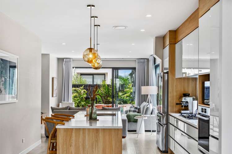 64 Glidepath Road Hobsonville_9