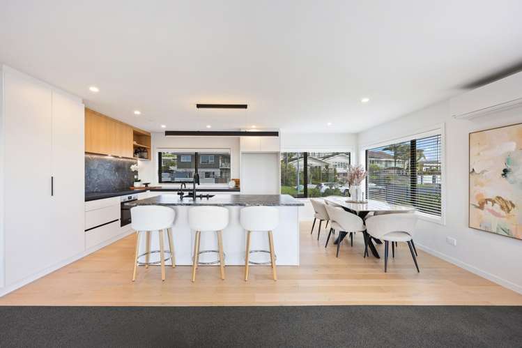114 Bramley Drive Farm Cove_12
