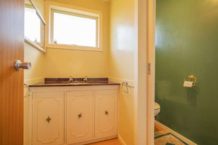 8 Dunlop Drive Pauanui_10