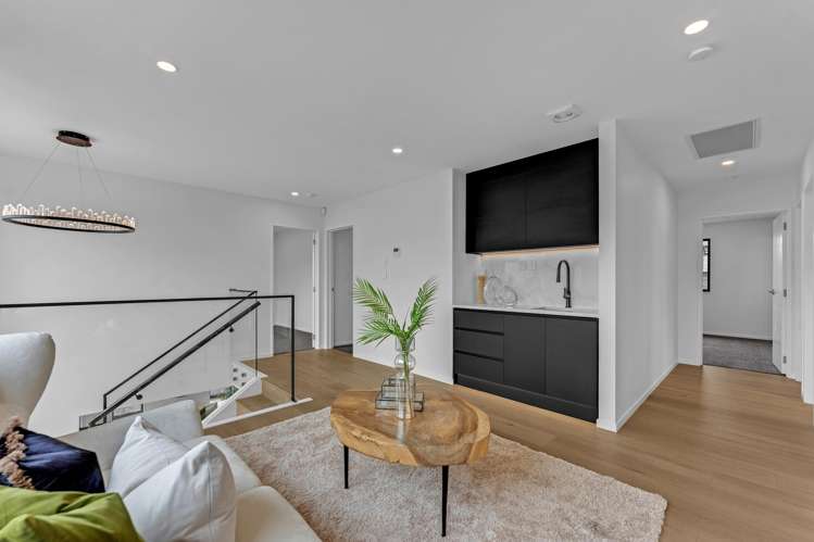 2A Matatahi Road Flat Bush_17