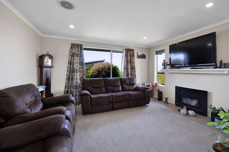 5 Denby Heights Hawera_13